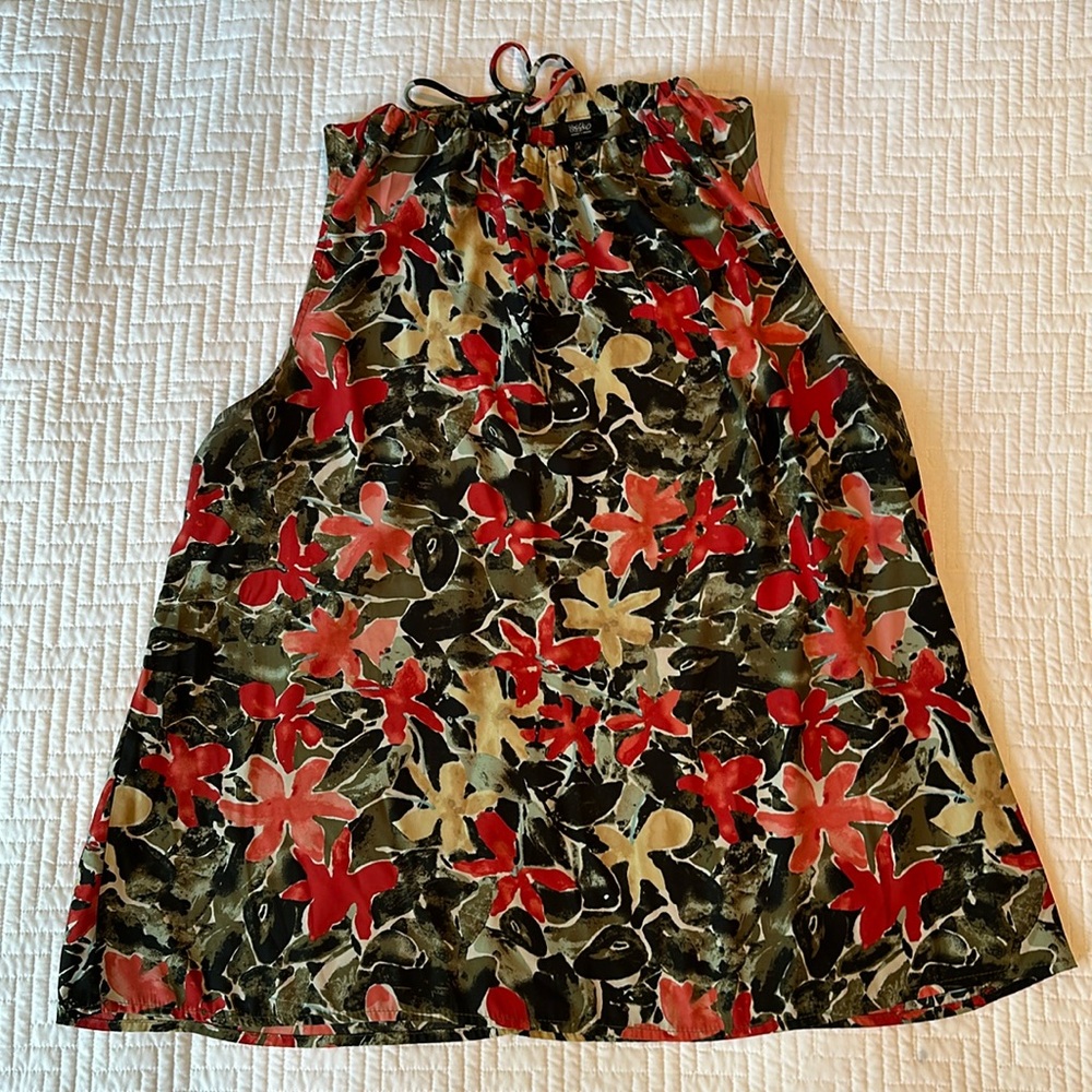 Mossimo Floral Tank Size XL